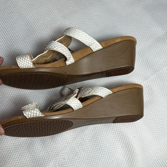 Vionic platform slip on sandals - Picture 3 of 7